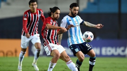 Arias y Mena tuvieron grandes actuaciones en el empate sin goles de Racing-Sao Paulo.
