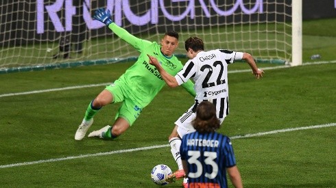 Federico Chiesa se mandó un golazo para darle el título a Juventus.