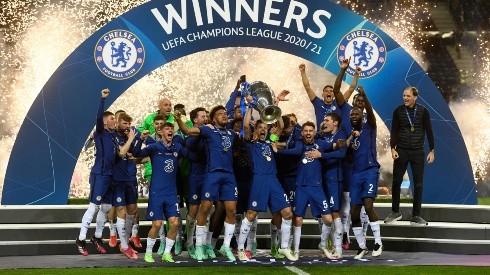 Chelsea celebra con todo su título