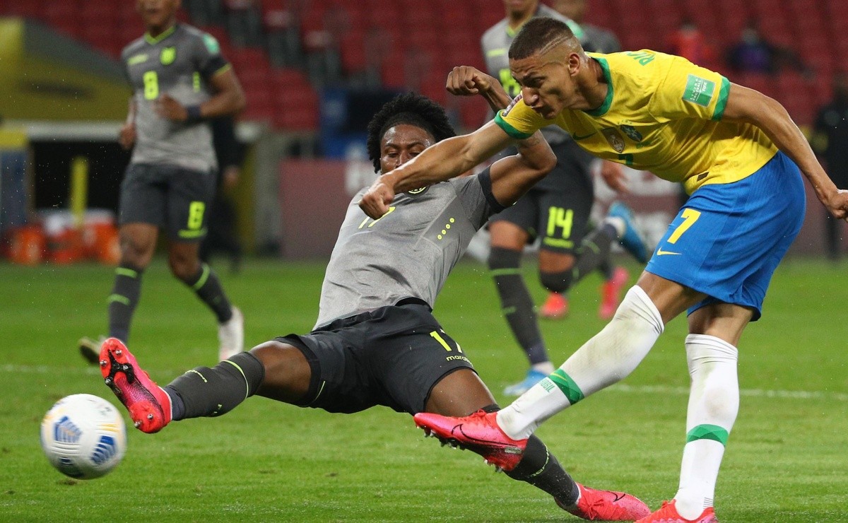 Brasil vs Ecuador eliminatorias El Scratch vence 20 y mantiene la cima