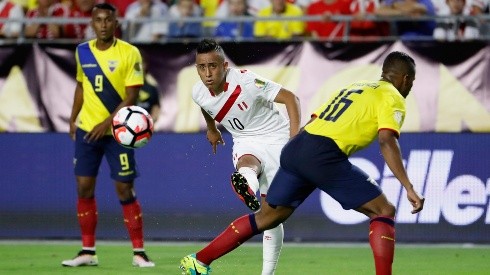 Perú está obligado a ganar para seguir con vida en la tabla.