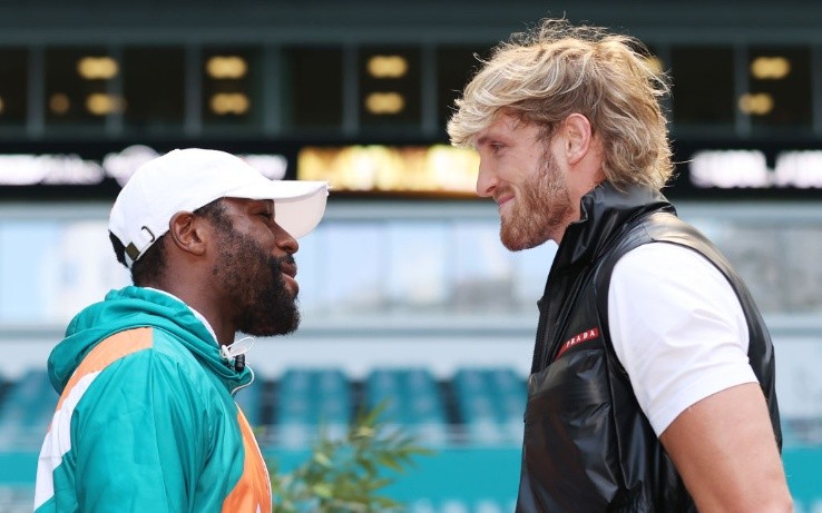 Logan Paul vs Floyd Mayweather