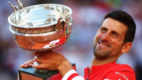 Djokovic venció en cinco sets a Tsitsipas en la final de París