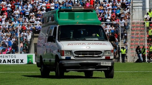 El fútbol chileno tiene obligación de mantener los equipos necesarios para emergencias como la que vivió Christian Eriksen en la Eurocopa