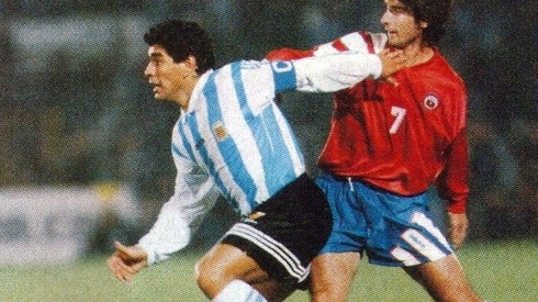 Diego Maradona volverá a estar presente en un Chile versus Argentina: Conmebol anuncia homenaje "sin precedentes".