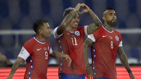 Vargas celebra el gol del empate ante Argentina