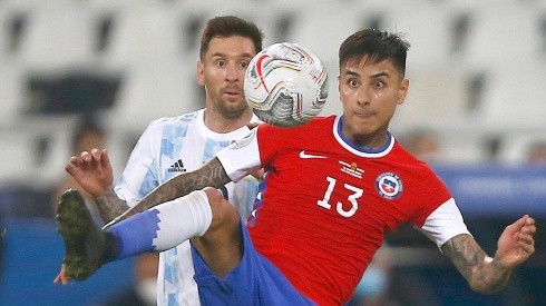 Chile ante Argentina en su debut en la Copa América.