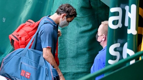 Roger Federer sale decepcionado tras caer ante Auger Aliassime