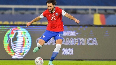 Ben Brereton aparece como titular en la selección chilena ante Bolivia