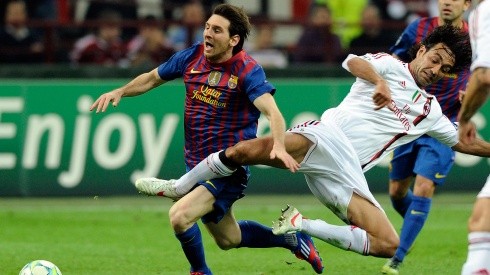 Nesta quedó destruido por Lionel Messi pese a que fue él quien turo la patada.