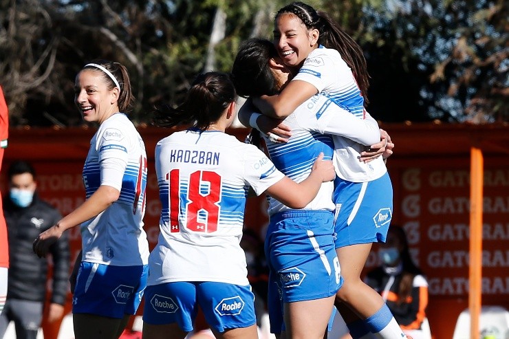 Carla Pérez anotó dos de los cuatro goles con que Universidad Católica venció a Cobresal en el Campeonato Femenino 2021. | Foto: Cedida por Roche.