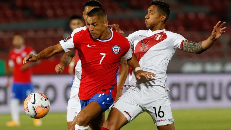 Alexis Sánchez vuelve a la titularidad en la selección chilena