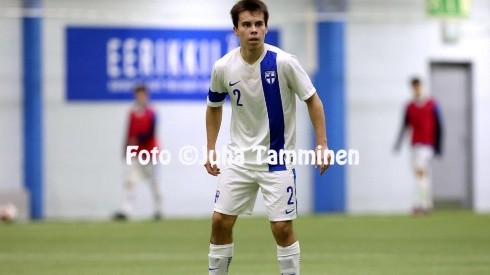 Matías Kivikko jugando por las selecciones menores de Finlandia