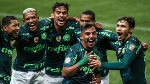 Palmeiras celebra el triunfo por 2-0 ante Gremio en el Brasileirao