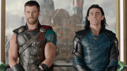 Thor y Loki en Thor: Ragnarok.