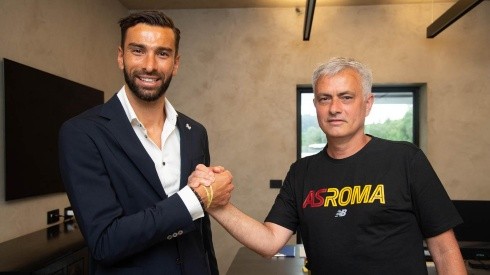 Mourinho saluda a su nuevo refuerzo en la Roma