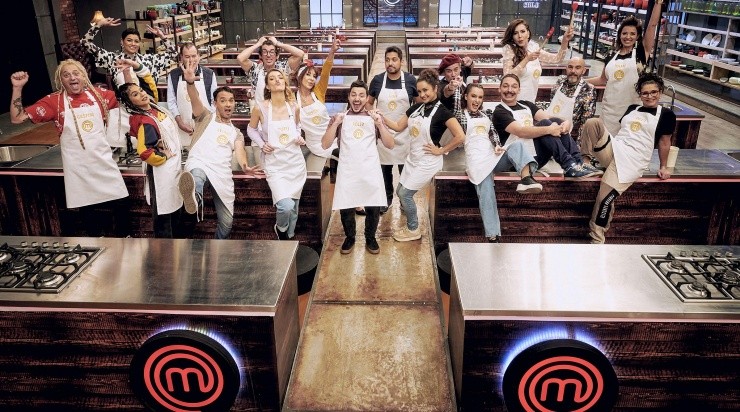 Los participantes de la segunda temporada de    Masterchef Celebrity Chile.