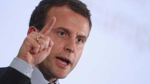 Macron se va en picada contra antivacunas “Esta vez se quedan en casa ustedes, no nosotros”