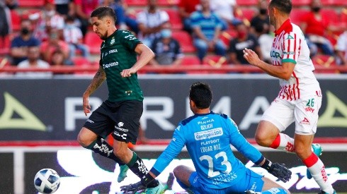 Diego Valdés inició con gol la temporada de la Liga MX.