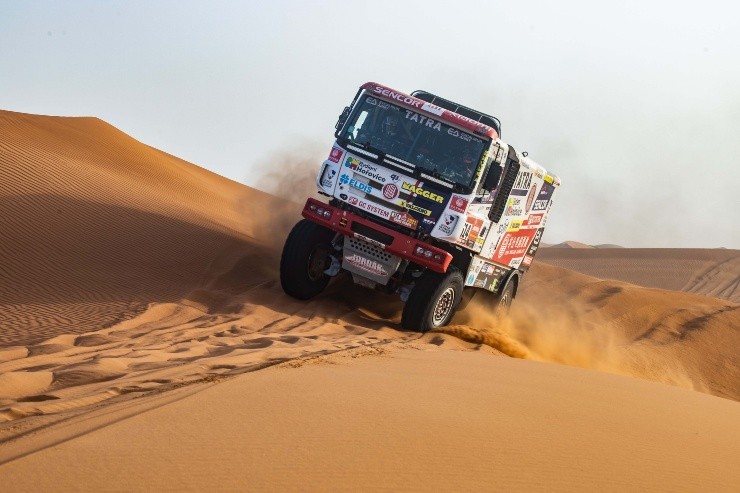 El nuevo camión con el que Ignacio Casale correrá por el desierto en el Dakar 2022. | Foto: Red Bull Content Pool.