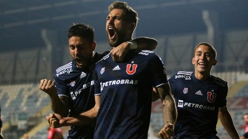 Larrivey gritando su gol ante Ñublense
