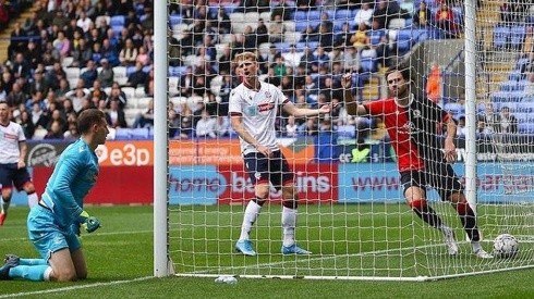 Ben Brereton festeja en español sus dos goles contra Bolton en el amistoso del Blackburn Rovers.