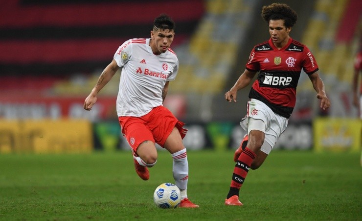 Carlos Palacios, delantero chileno de Internacional de Porto Alegre