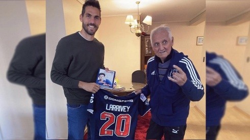 Joaquín Larrivey es azul hasta los huesos y visitó a Leonel Sánchez.