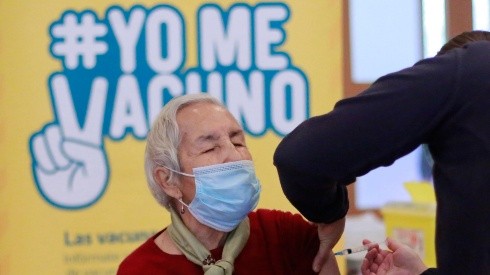 Adultos mayores podrán ir la próxima semana a vacunarse.  (Foto: Agencia Uno).