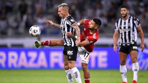Edu y Paulo se enfrentaron anoche por Copa Libertadores.