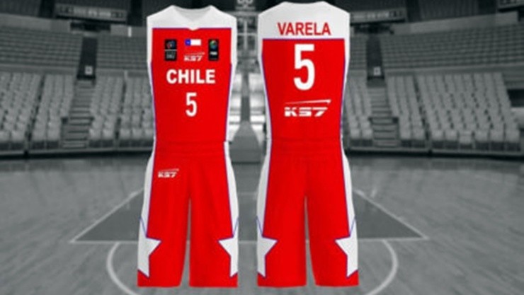 Selección chilena de básquetbol con la camiseta KS7