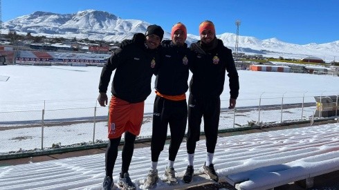 Juan Carlos Gaete, Felipe Reynero y Rodolfo González disfrutaron de la nieve. | Foto: Felipe Reynero