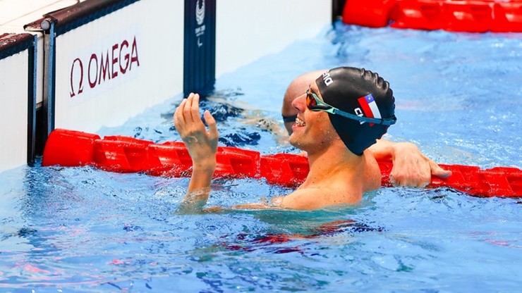 Beto Abarza se lució por partida doble y puso a Chile nuevamente en el podio de la natación paralímpica