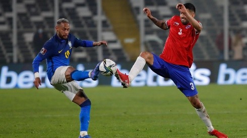 Neymar salió a defender su criticado estado físico tras la victoria ante Chile.