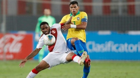 Jefferson Farfán podría volver a vestir la camiseta de Perú en el duelo ante Brasil. | Foto: Getty Images