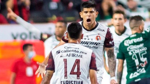Esteban Pavez anotó un gol polémico en México