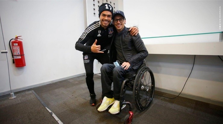 Alberto Abarza y el capitán de Colo Colo Gabriel Suazo | Foto: @Colocolo
