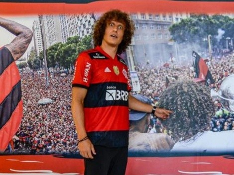 David Luiz ya es oficialmente compañero de Mauricio Isla en Flamengo