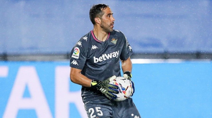 Claudio Bravo no ha sumado minutos en la Liga en esta temporada, desde que trajeron al portero Rui Silva.