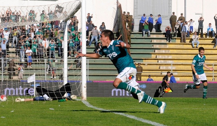 Carlos Muñoz, delantero formado en Santiago Wanderers de Valparaíso