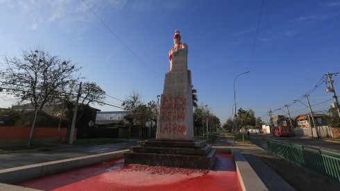 Atacan monumento al Presidente Allende