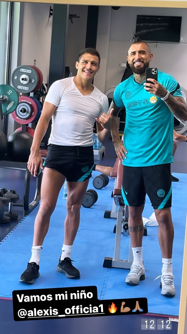 Arturo Vidal y Alexis Sánchez, futbolistas chilenos del Inter de Milán