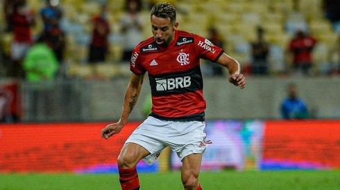 Mauricio Isla agradece el cariño al Maracaná tras su partidazo en Copa Libertadores con Flamengo.