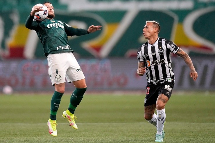 Eduardo Vargas podría ser titular en el duelo revancha ante Palmeiras. (Foto: Getty)