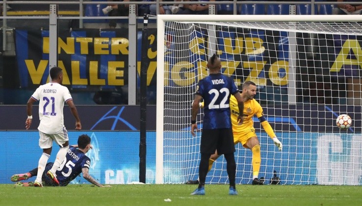 Real Madrid debutó en la Champions con un triunfo por la mínima ante el Inter de Vidal y Sánchez. (Foto: Getty)