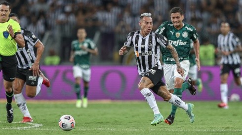 Eduardo Vargas registra tres goles en once partidos disputados en la presente Copa Libertadores