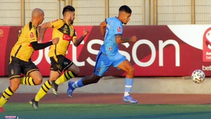 Coquimbo Unido igualó sin goles con Coquimbo Unido