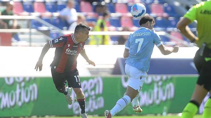 Gary Medel, defensor chileno del Bologna de Italia