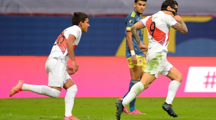 Gianluca Lapadula, goleador de la selección de Perú