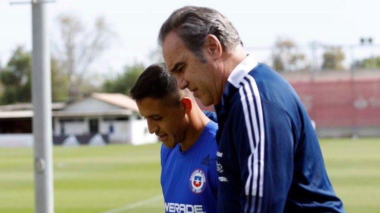 Alexis Sanchez martin lasarte qatar 2022